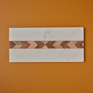Planche rectangulaire en marbre blanc et bois